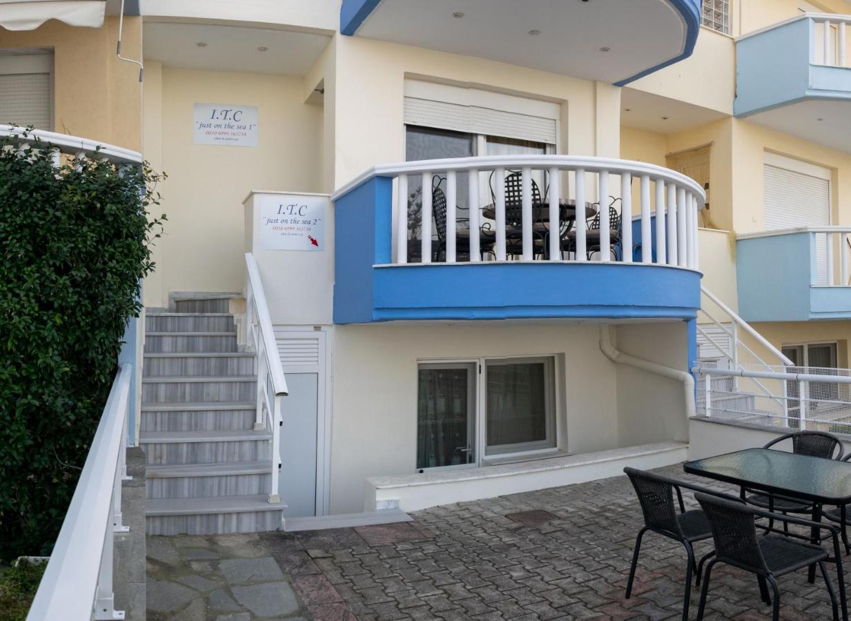 Just On The Sea 1 Villa Nea Iraklitsa Exterior photo